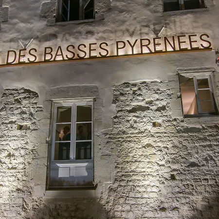 Hotell Des Basses Pyrenees - 4*