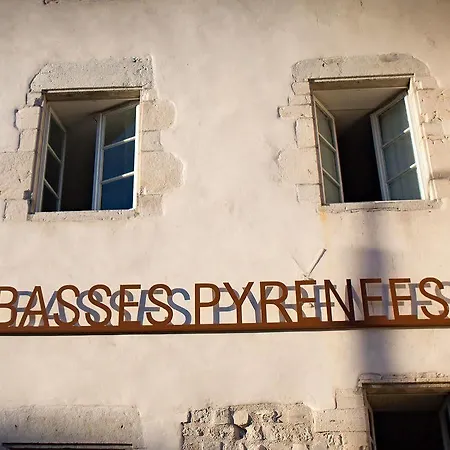 Des Basses Pyrenees -