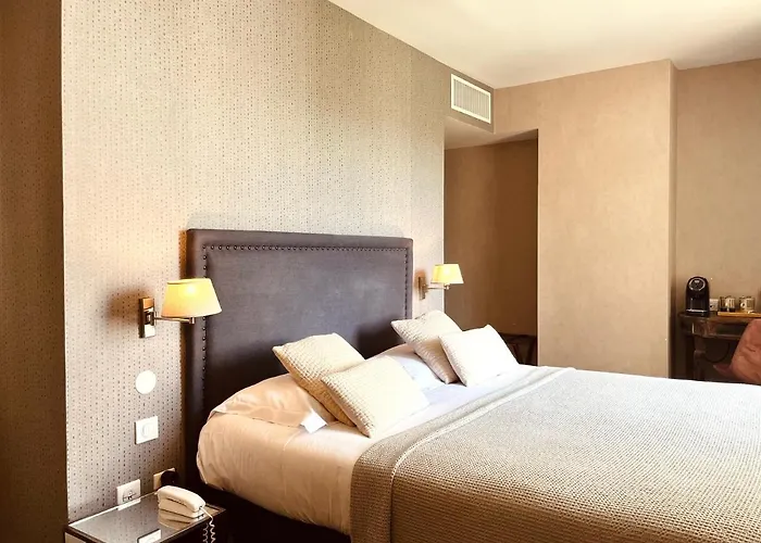 Hotel Des Basses Pyrénées - 4*