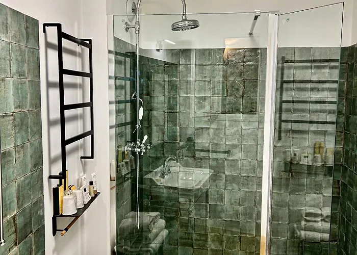 オテル デ バｰス ピレネー ホテル バイヨンヌ